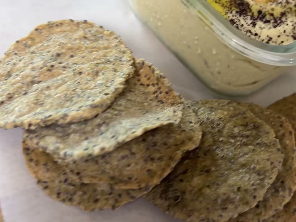 Thumbnail bingkai video untuk Oat and Chia Seed Crackers